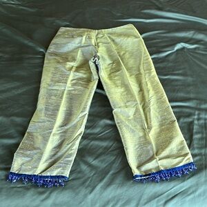 Woman’s silk capri